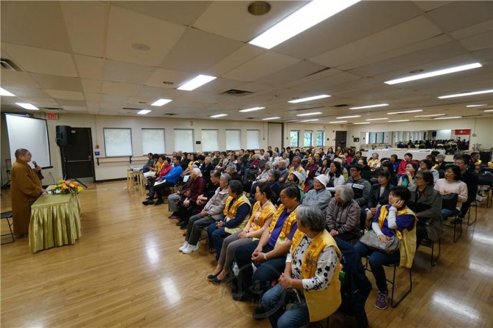 永固法師在Kanata Seniors’ Centre主講「三四五的人生哲學」